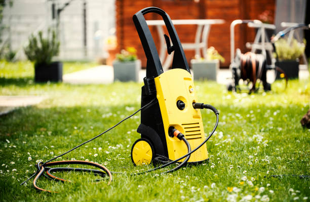 Best Pool Deck Cleaning  in Martinez, CA